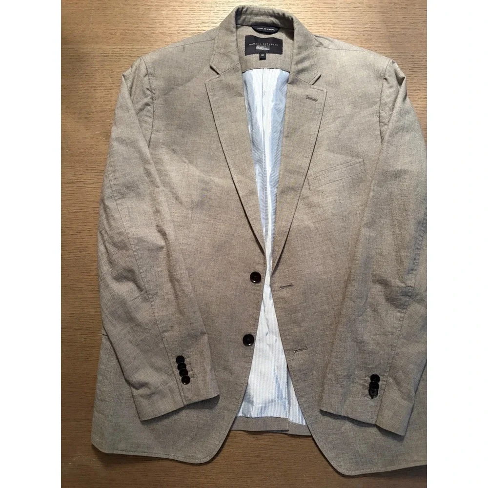 Banana Republic Tailored Fit Blazer Mens 42S Light Brown Sport Coat Two Button
